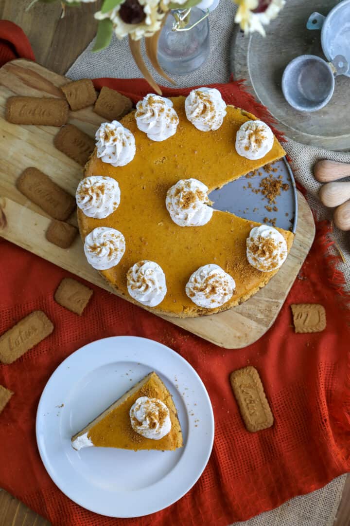 pumpkin cheesecake with biscoff crust